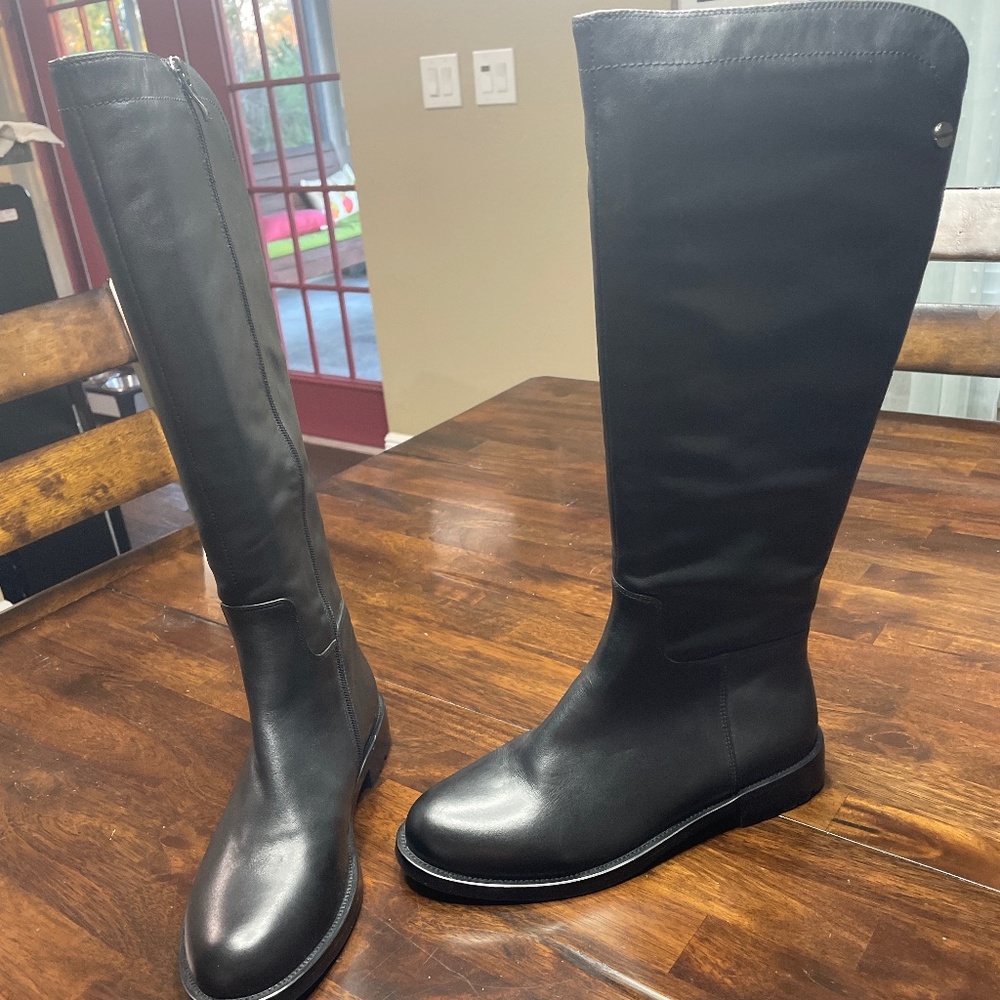 Dwarves black leather boots